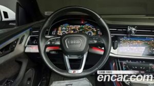 Audi Q8 50 TDI 4WD Premium 2021 года из Южной Кореи