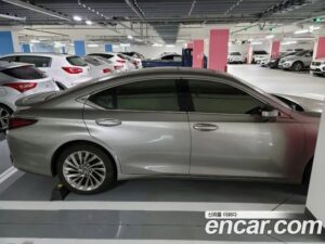 Lexus ES Executive 2022 года из Южной Кореи