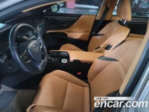 Lexus ES Executive 2022 года из Южной Кореи