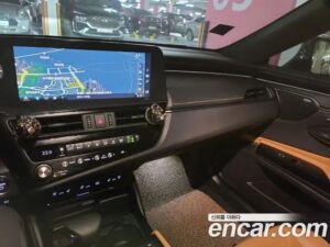 Lexus ES Executive 2022 года из Южной Кореи