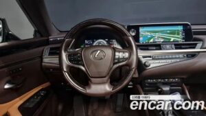 Lexus ES Luxury Plus 2020 года из Южной Кореи