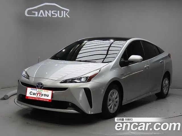Toyota Prius 1.8 E 2019 года из Кореи