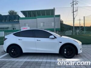 Tesla Model Y Standard RANGE 2021 года из Южной Кореи