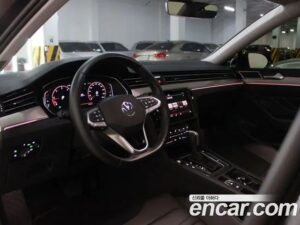 Volkswagen Passat 2.0 TDI Prestige 2022 года из Южной Кореи