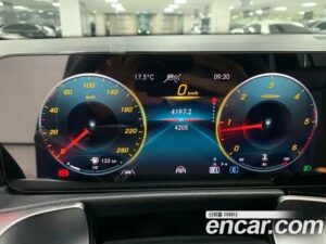 Mercedes-Benz GLB-Class GLB200 d 2023 года из Южной Кореи