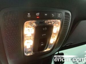 Mercedes-Benz GLB-Class GLB200 d 2023 года из Южной Кореи