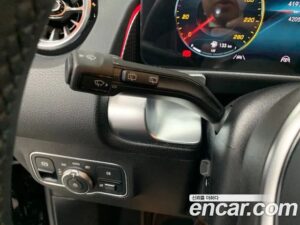 Mercedes-Benz GLB-Class GLB200 d 2023 года из Южной Кореи