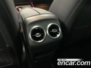 Mercedes-Benz GLB-Class GLB200 d 2023 года из Южной Кореи