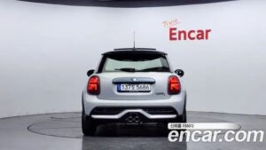 Mini Cooper BRICK LANE Edition 2022 года из Южной Кореи