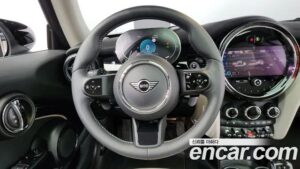 Mini Cooper BRICK LANE Edition 2022 года из Южной Кореи