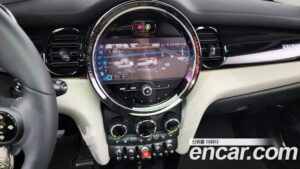 Mini Cooper BRICK LANE Edition 2022 года из Южной Кореи