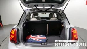 Mini Cooper BRICK LANE Edition 2022 года из Южной Кореи