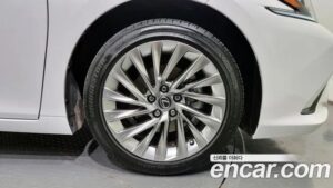 Lexus ES Executive 2022 года из Южной Кореи