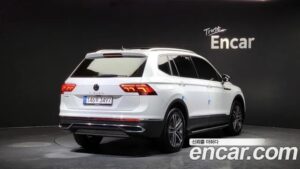 Volkswagen Tiguan 2.0 TSI Prestige 2023 года из Южной Кореи