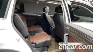 Volkswagen Tiguan 2.0 TSI Prestige 2023 года из Южной Кореи
