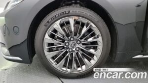 Lexus LS 3.5 Platinum AWD 2023 года из Южной Кореи