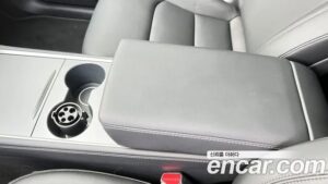 Tesla Model Y Standard RANGE 2021 года из Южной Кореи