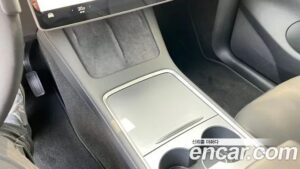 Tesla Model Y Standard RANGE 2021 года из Южной Кореи