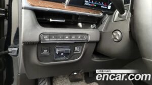 Cadillac Escalade 6.2 ESV 2021 года из Южной Кореи