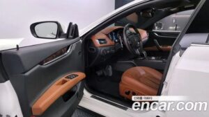 Maserati Ghibli 3.0 2021 года из Южной Кореи