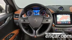 Maserati Ghibli 3.0 2021 года из Южной Кореи