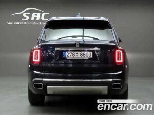 Rolls-Royce Cullinan 6.7 V12 2022 года из Южной Кореи