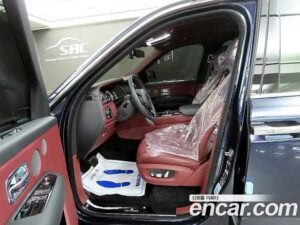 Rolls-Royce Cullinan 6.7 V12 2022 года из Южной Кореи
