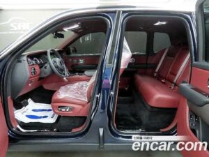 Rolls-Royce Cullinan 6.7 V12 2022 года из Южной Кореи