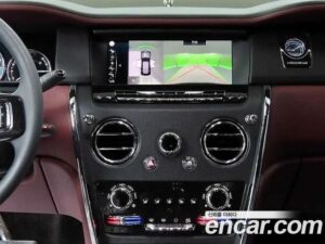 Rolls-Royce Cullinan 6.7 V12 2022 года из Южной Кореи