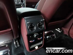 Rolls-Royce Cullinan 6.7 V12 2022 года из Южной Кореи
