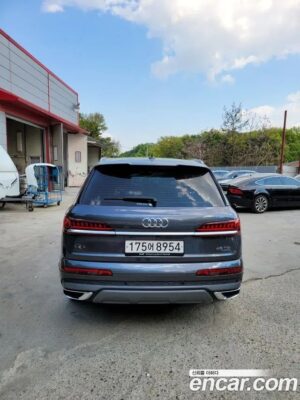 Audi Q7 45 TDI 4WD Premium 2021 года из Южной Кореи