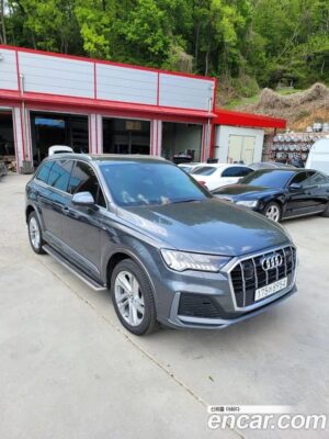 Audi Q7 45 TDI 4WD Premium 2021 года из Южной Кореи