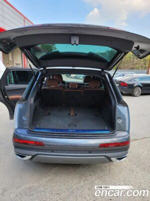 Audi Q7 45 TDI 4WD Premium 2021 года из Южной Кореи