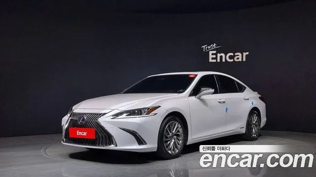 Lexus ES Luxury Plus 2021 года из Кореи