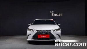 Lexus ES Luxury Plus 2021 года из Южной Кореи