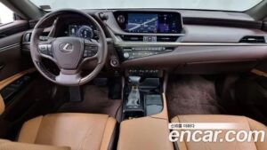 Lexus ES Luxury Plus 2021 года из Южной Кореи