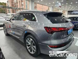 Audi e-tron 55 4WD 2022 года из Южной Кореи