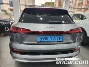 Audi e-tron 55 4WD 2022 года из Южной Кореи