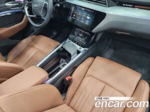 Audi e-tron 55 4WD 2022 года из Южной Кореи