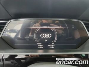 Audi e-tron 55 4WD 2022 года из Южной Кореи