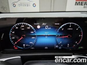 Mercedes-Benz GLB-Class GLB200 d 2023 года из Южной Кореи