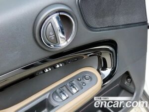 Mini Countryman ALL4 2020 года из Южной Кореи