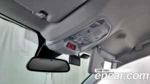 Peugeot 3008 1.2 Pure Tech ALLURE 2022 года из Южной Кореи