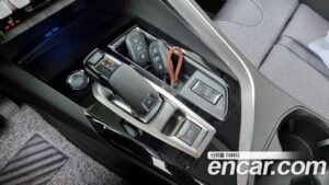 Peugeot 3008 1.2 Pure Tech ALLURE 2022 года из Южной Кореи