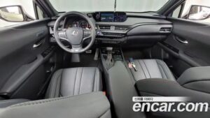 Lexus UX 2.0 F-Sport 2WD 2022 года из Южной Кореи
