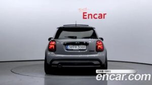 Mini Cooper CLASSIC Plus 2022 года из Южной Кореи