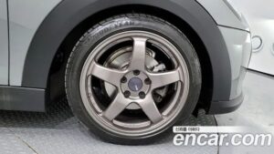 Mini Cooper CLASSIC Plus 2022 года из Южной Кореи