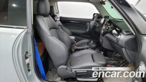 Mini Cooper CLASSIC Plus 2022 года из Южной Кореи