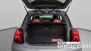 Mini Cooper CLASSIC Plus 2022 года из Южной Кореи