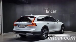 Volvo V90 B5 PRO AWD 2021 года из Южной Кореи